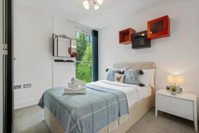 Three Bedroom Serviced apartment in Old Street